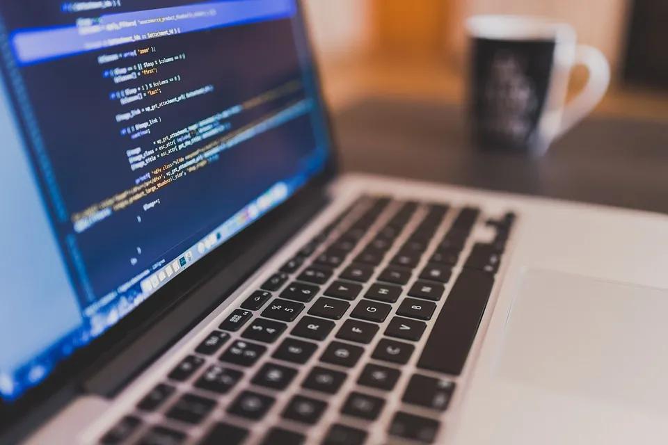 Python连续第一，C和Java稳居榜单二三