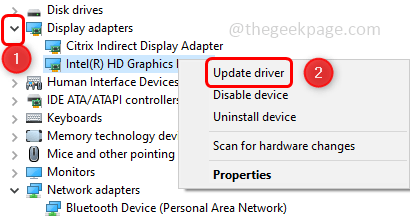 如何解决在 Windows 10 中玩游戏时屏幕闪烁的问题？