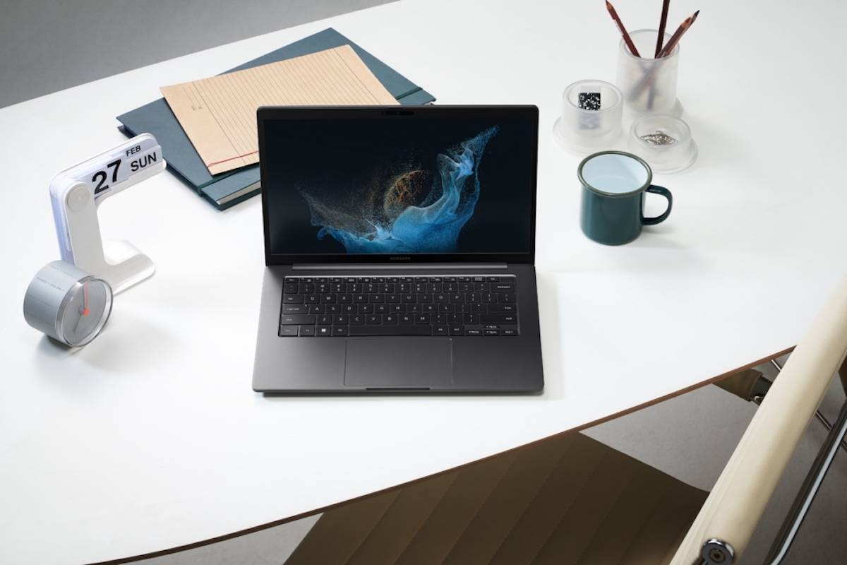 三星 Galaxy Book 2 Business 与联想 ThinkPad X1 Carbon Gen 10：买哪一款？