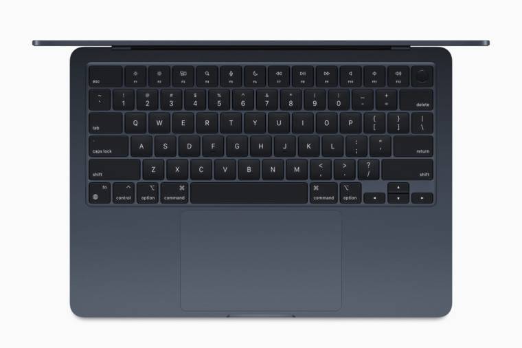 Apple 推出采用全新 M2 处理器的重新设计的 MacBook Air
