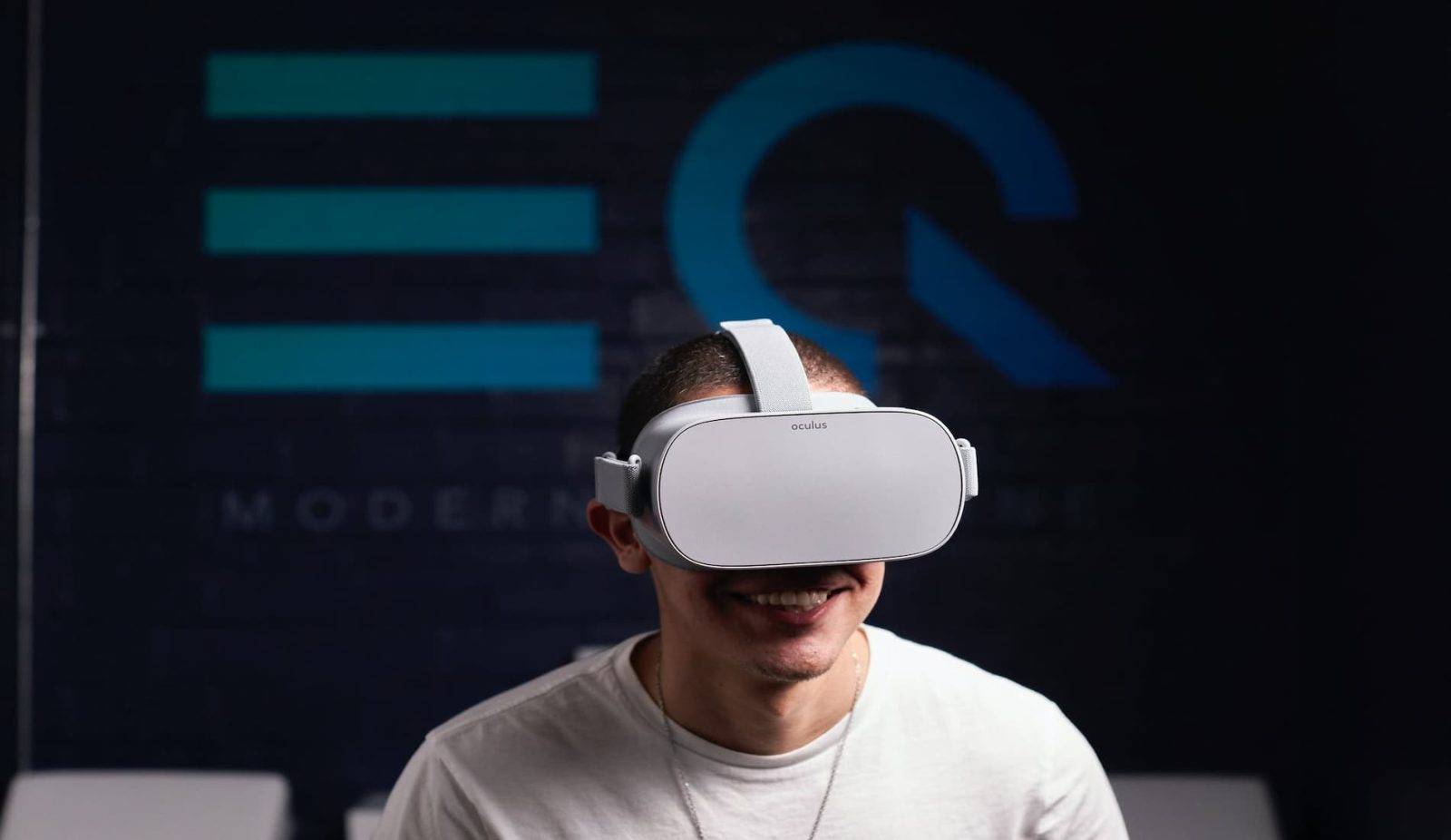 Meta解散定制的AR/VR操作系统团队，承诺AR/VR技术仍是公司的重要发展方向。