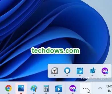 如何在 Windows 11 22H2 上启用任务栏溢出功能？