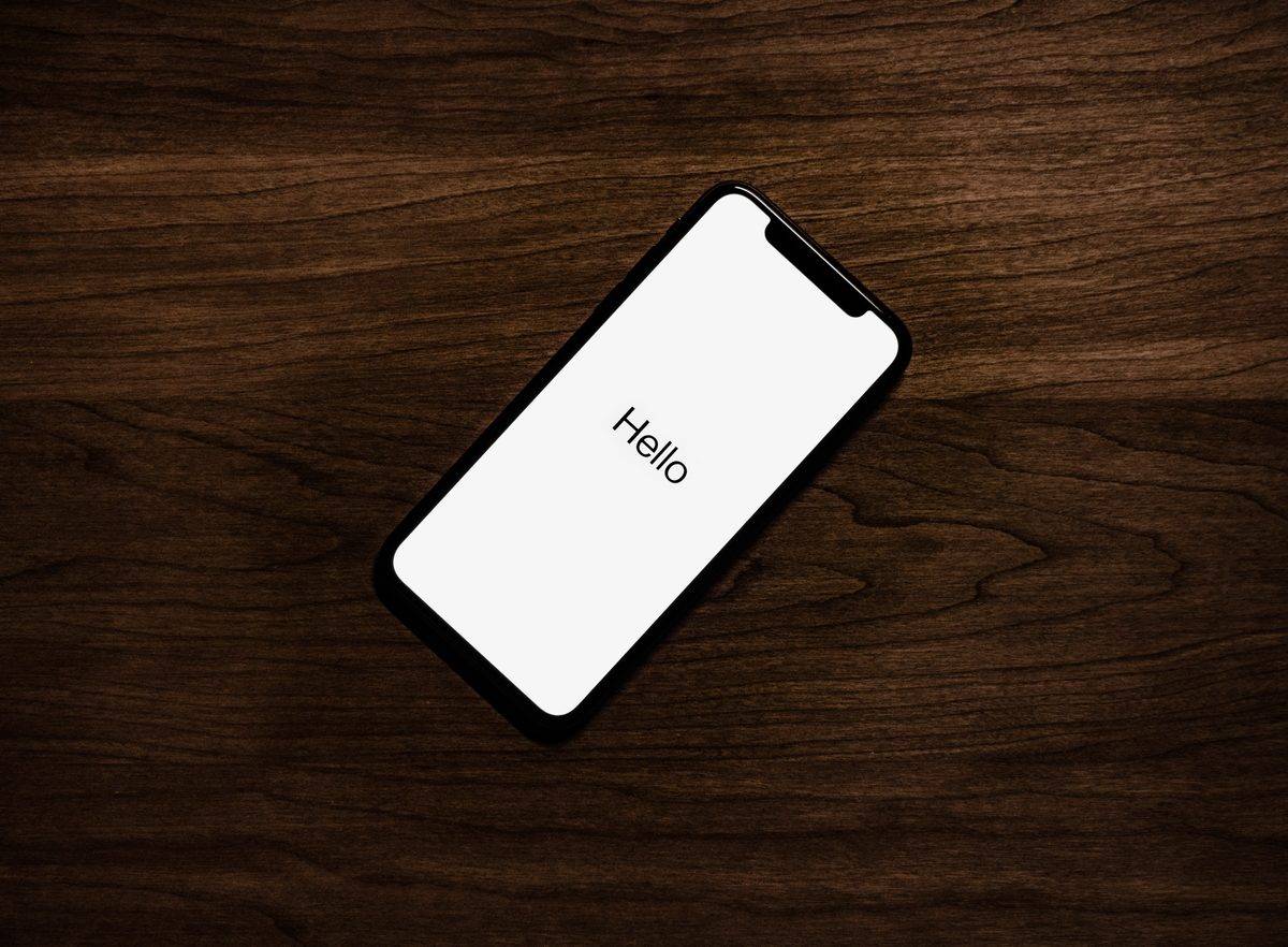 如何处理iPhone显示SOS Only的问题?