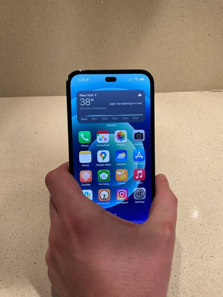 “iPhone 14将取消浏海设计,转而采用药丸形状?”
