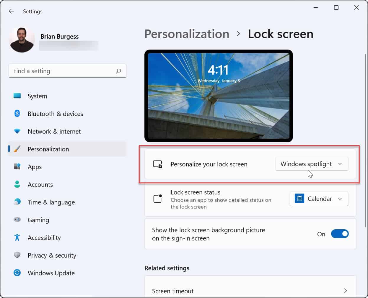 如何在 Windows 11 上保存 Spotlight 集合图像