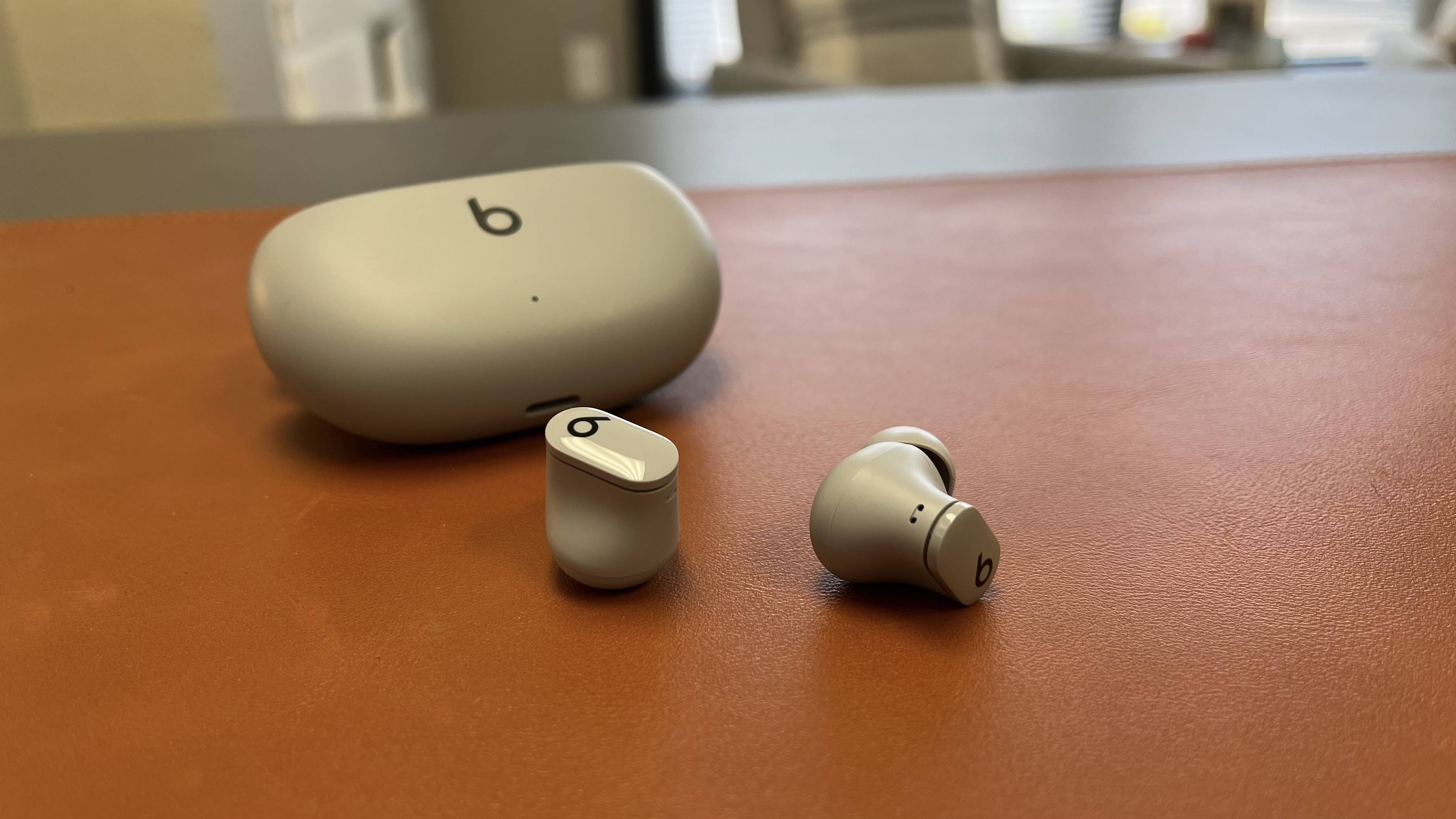 Beats推出三种新颜色的Studio Buds,成为畅销产品