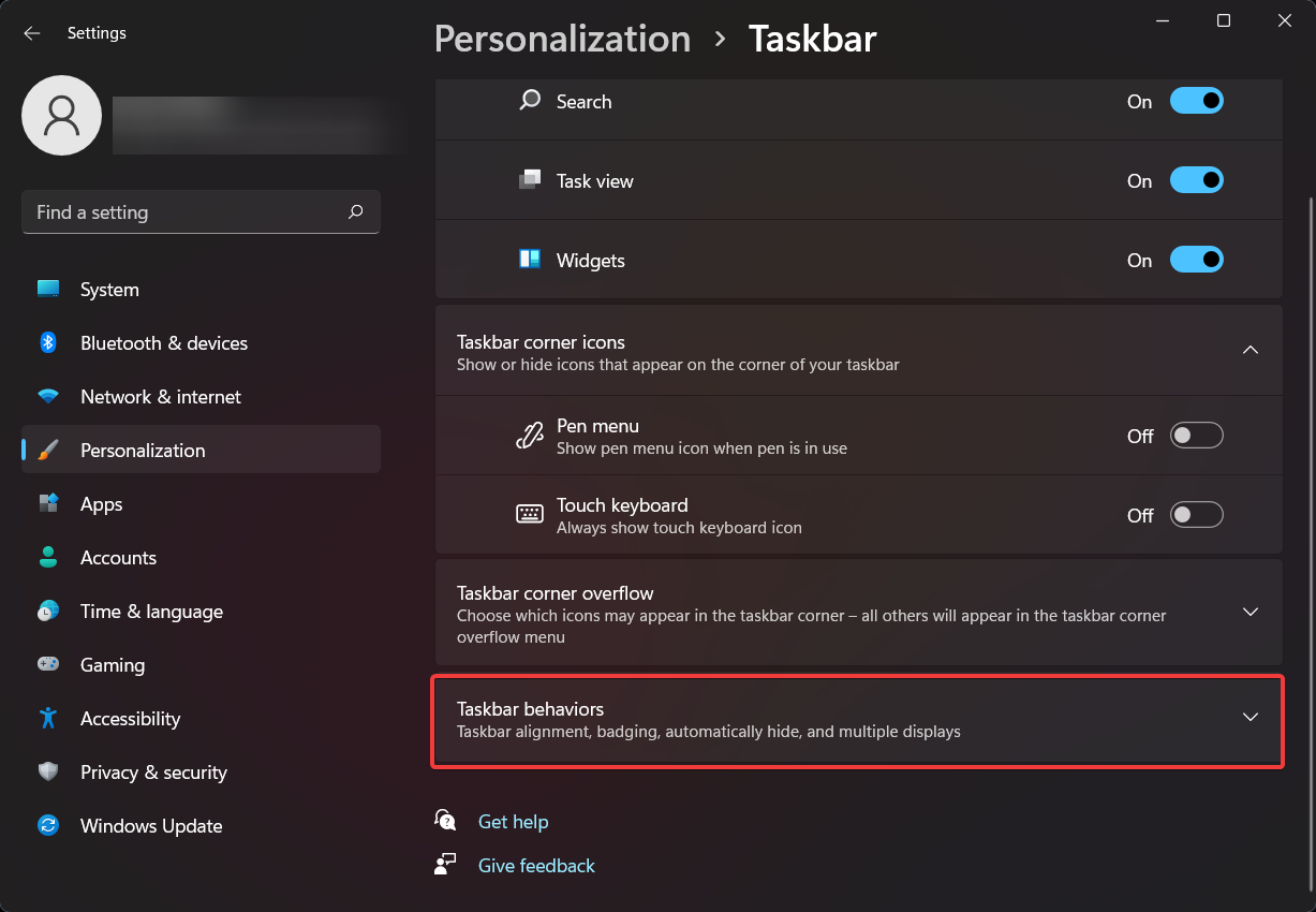 如何在 Windows 11 中将任务栏移到左侧?