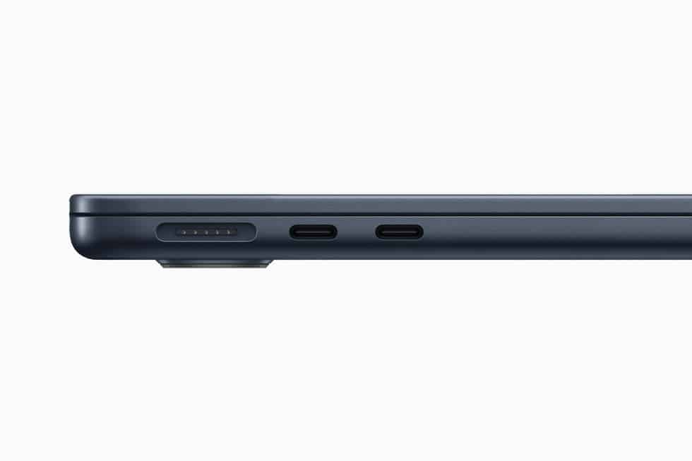 iPhone 15 边框设计不再方正并以钛金属为材料