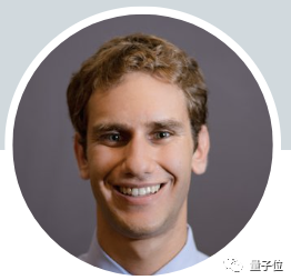 只剩半个大脑，人识字看脸准确率竟还能达80%