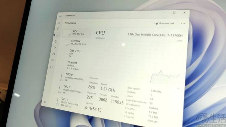 微软刚发布的笔记本电脑，暴露了“AI PC”的门槛