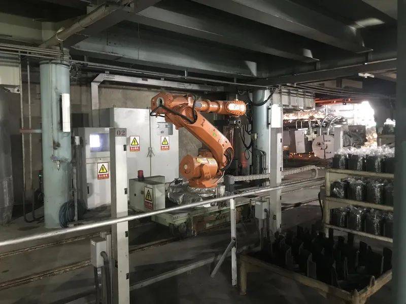 宝钢股份成功打造智能工厂，超过千台“宝罗”机器人已落地运行！