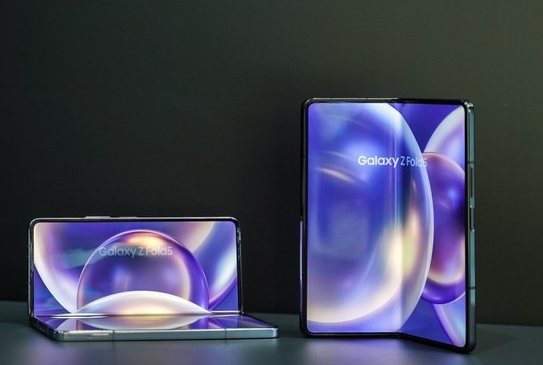 折叠屏手机革命再进化：Galaxy Z Fold5引领未来