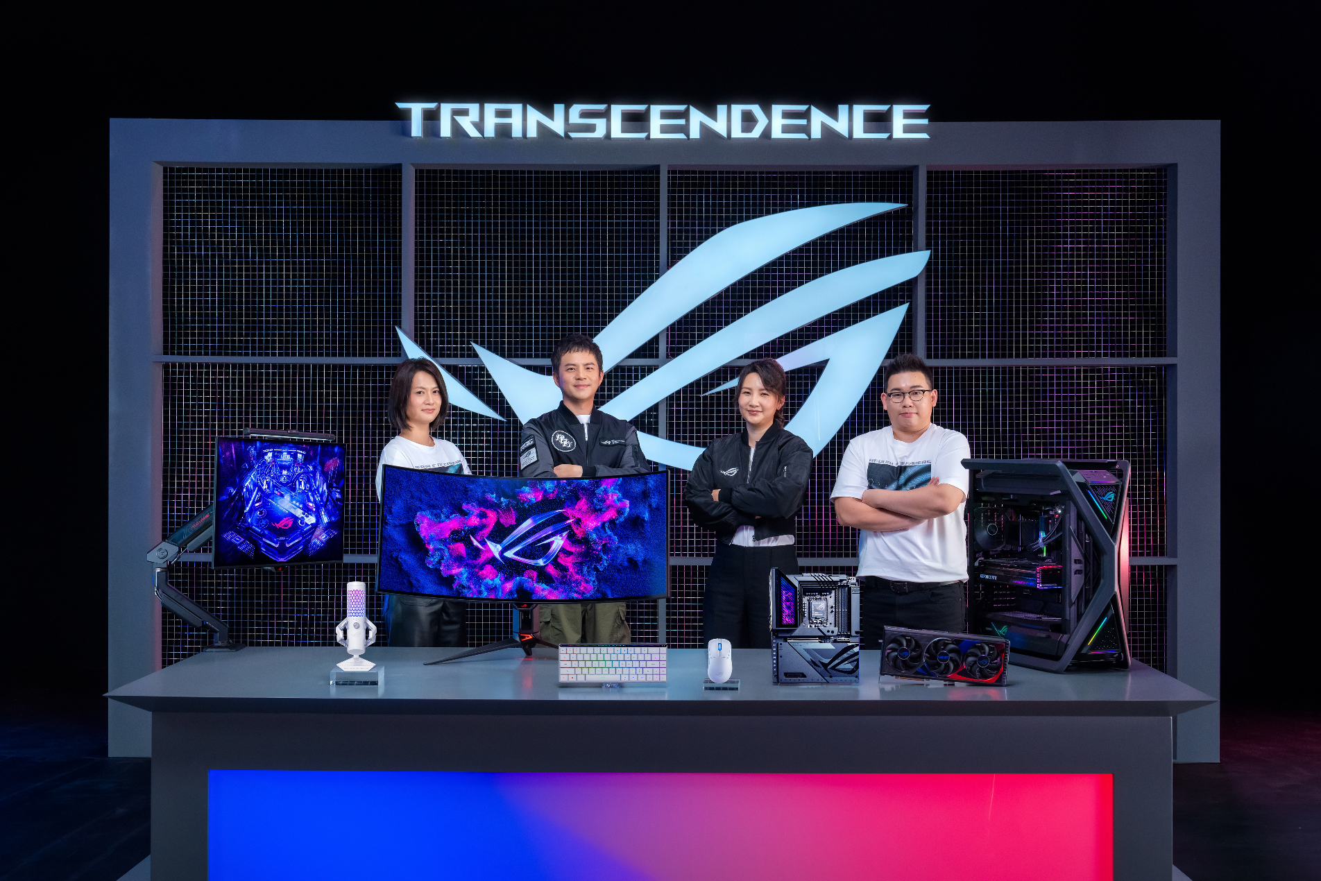 ROG一连发布十几款新品,ROG 8游戏手机成压轴王牌?