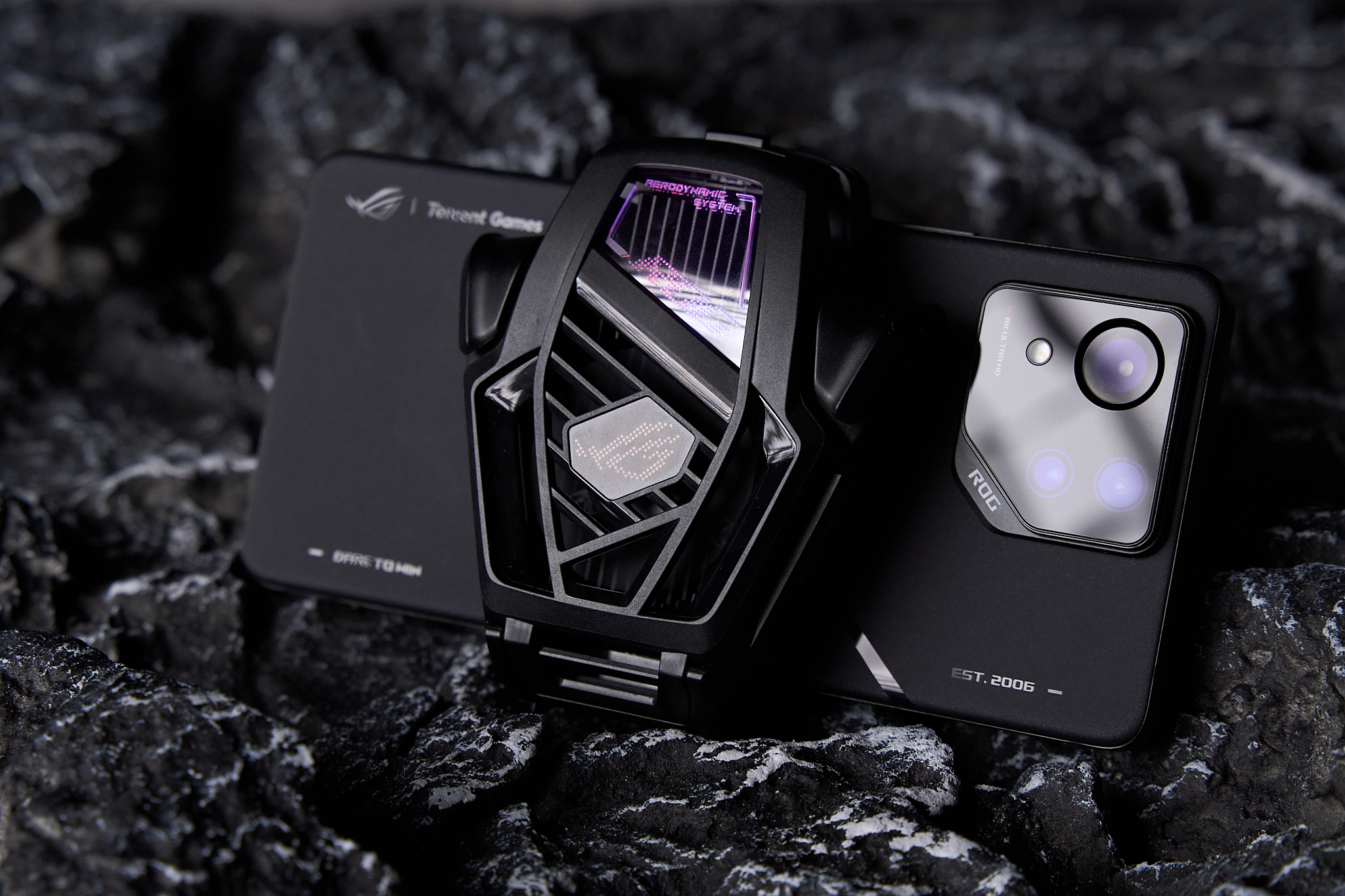 ROG 8 Pro图赏:化身西装暴徒,质感再度提升