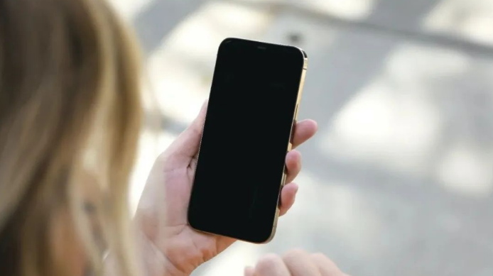 苹果手机无法启动如何处理？需要一定送去维修吗？