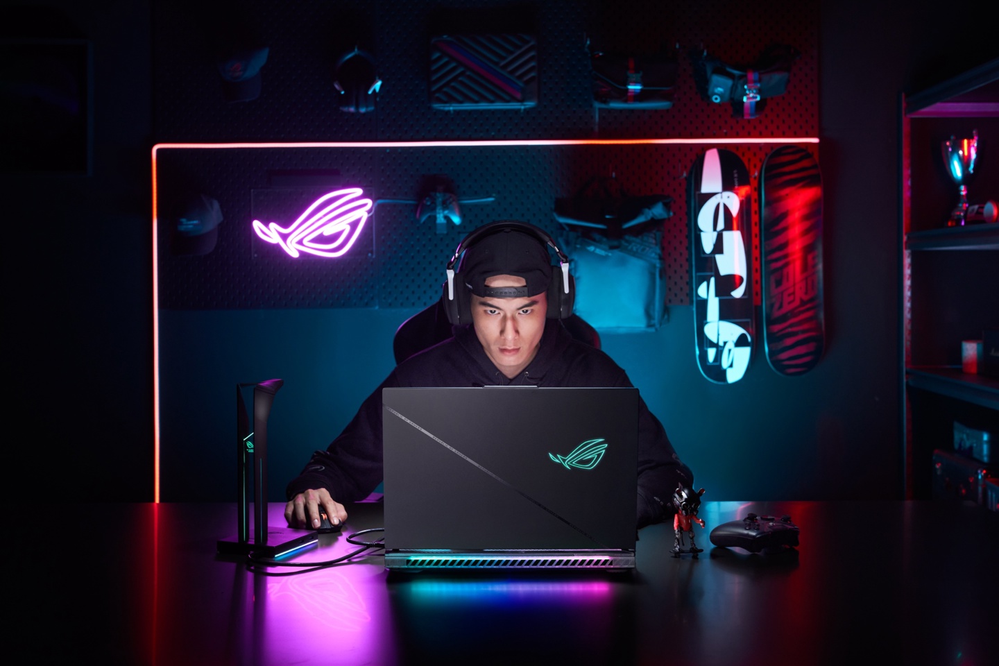 11499 元起, 华硕 ROG 枪神 8 / Plus 系列游戏本今日开售:酷睿 i9-14900HX 处理器 + MiniLED 星云原画屏