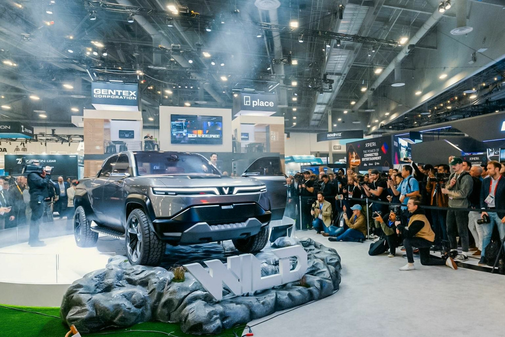VinFast在CES2024亮相首款电动皮卡，展示其在越南汽车制造业的新动力