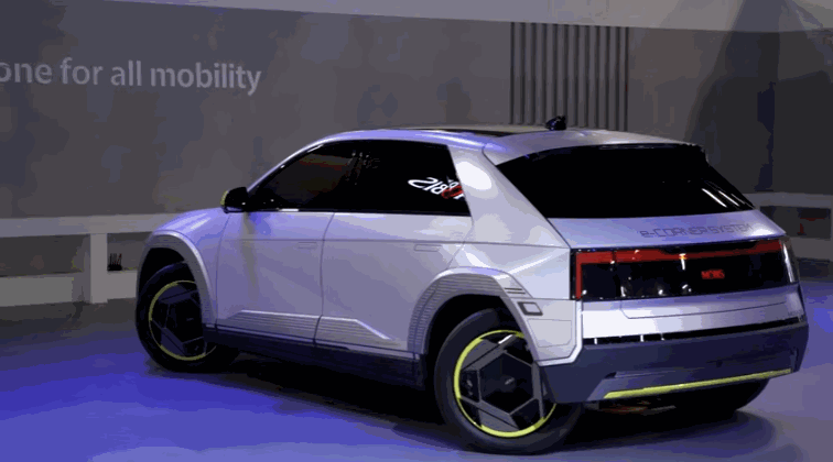 摩比斯发布全新概念车 Mobion，实现 360 度原地旋转与横向移动