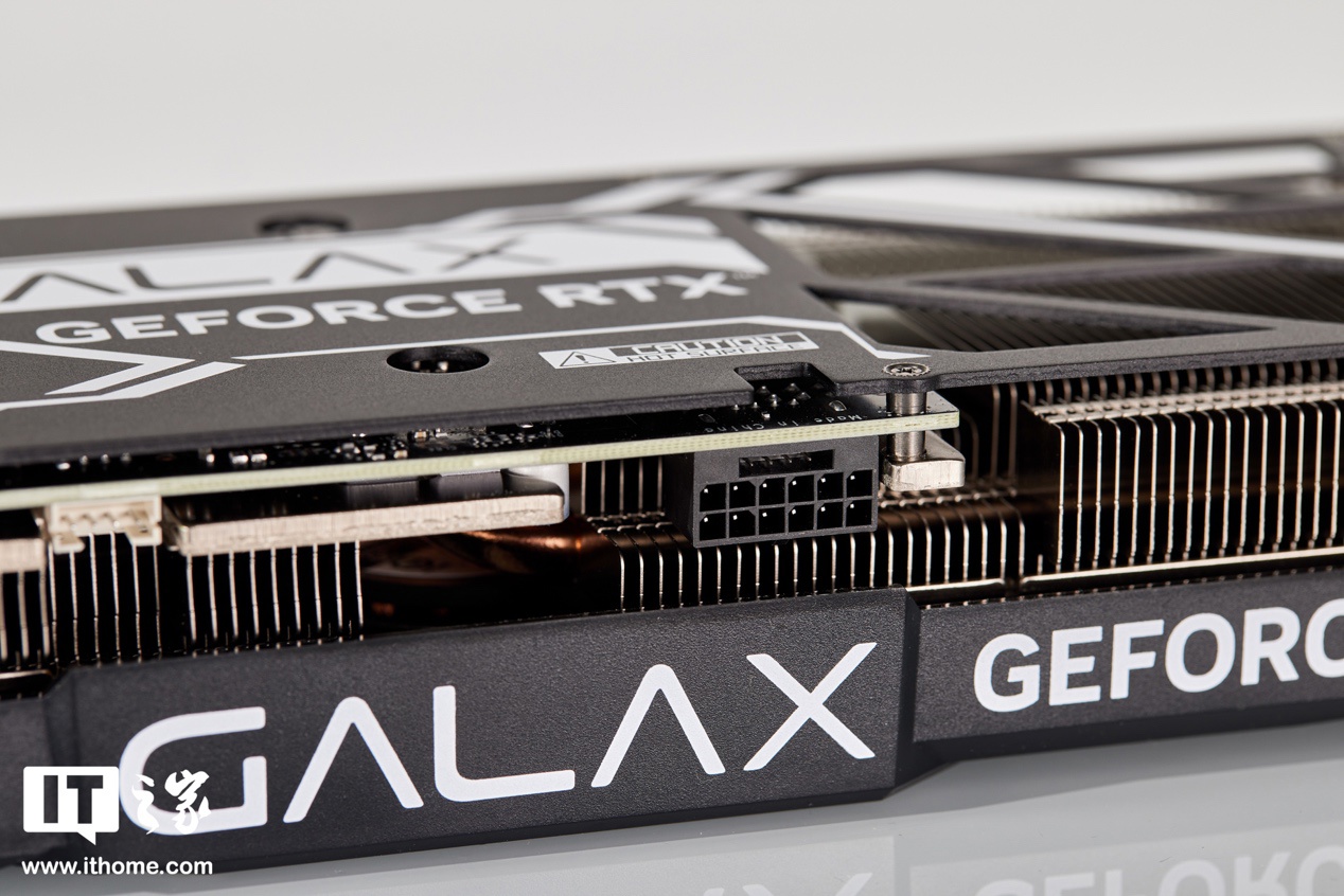 【IT之家评测室】影驰 GeForce RTX 4070 SUPER 大将显卡评测:明明是接替者,却想越级打野