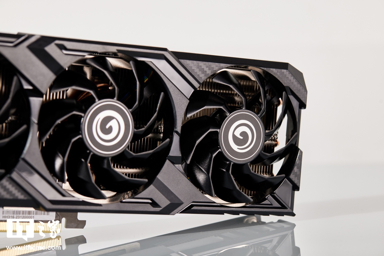 【IT之家评测室】影驰 GeForce RTX 4070 SUPER 大将显卡评测:明明是接替者,却想越级打野
