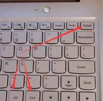 黑屏问题的解决方法：重新安装Windows 11系统