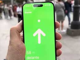 如何使用“精确查找”功能在 iPhone 15 上与朋友会面？