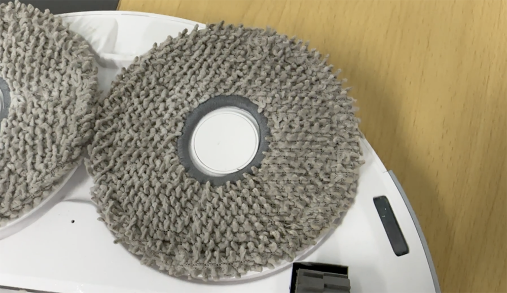 会用热水洗拖布的扫拖机器人是什么样子？科沃斯地宝T20卷出新体验