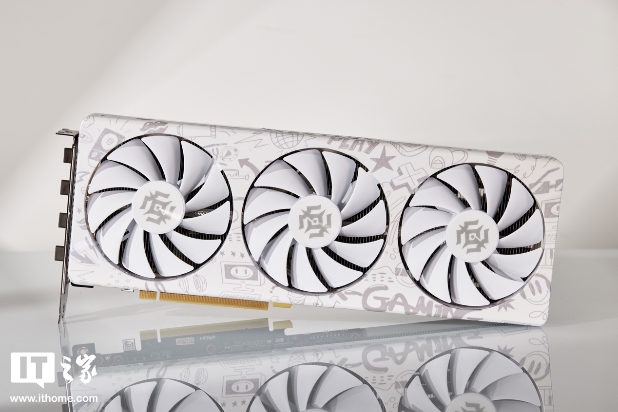【IT之家评测室】索泰 RTX 4070 SUPER X-GAMING OC 欧泊白显卡首发评测:2K 光追游戏和 AIGC 创作全都要