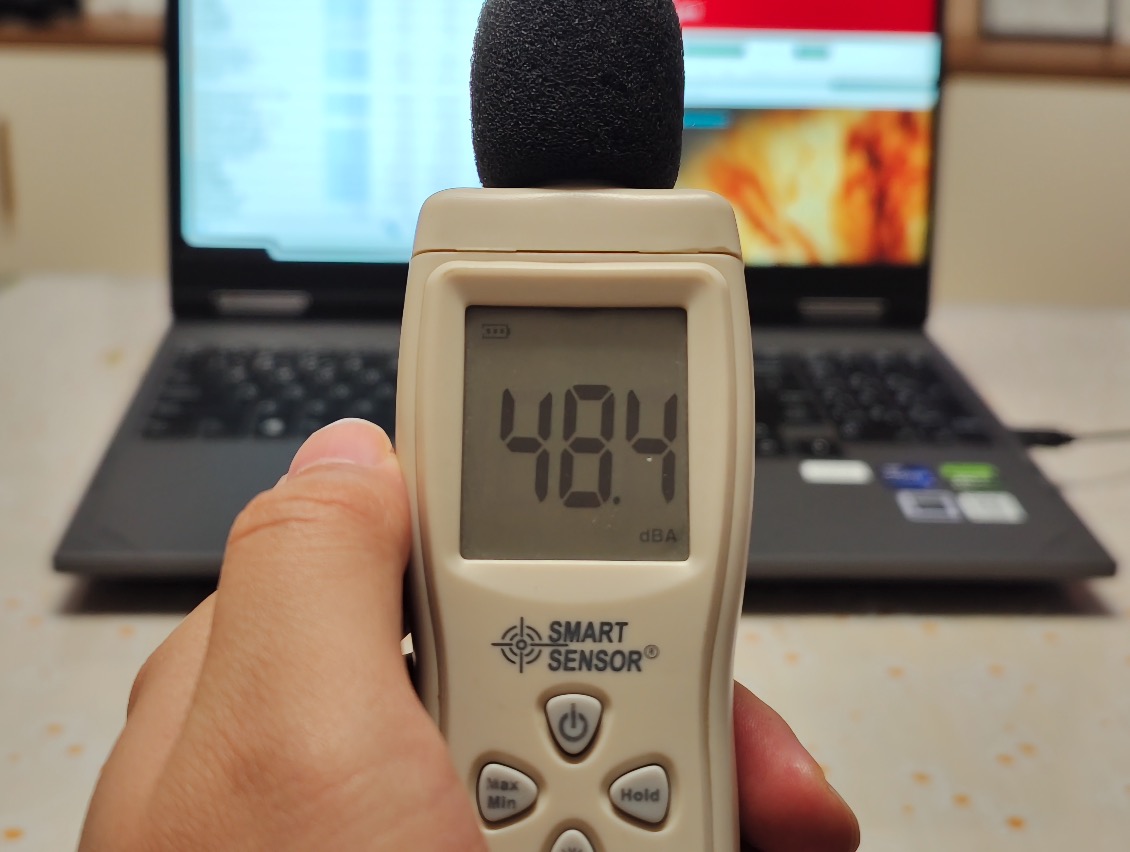 雷神猎刃 16 电竞本体验:越级散热技术加持,超高性价比