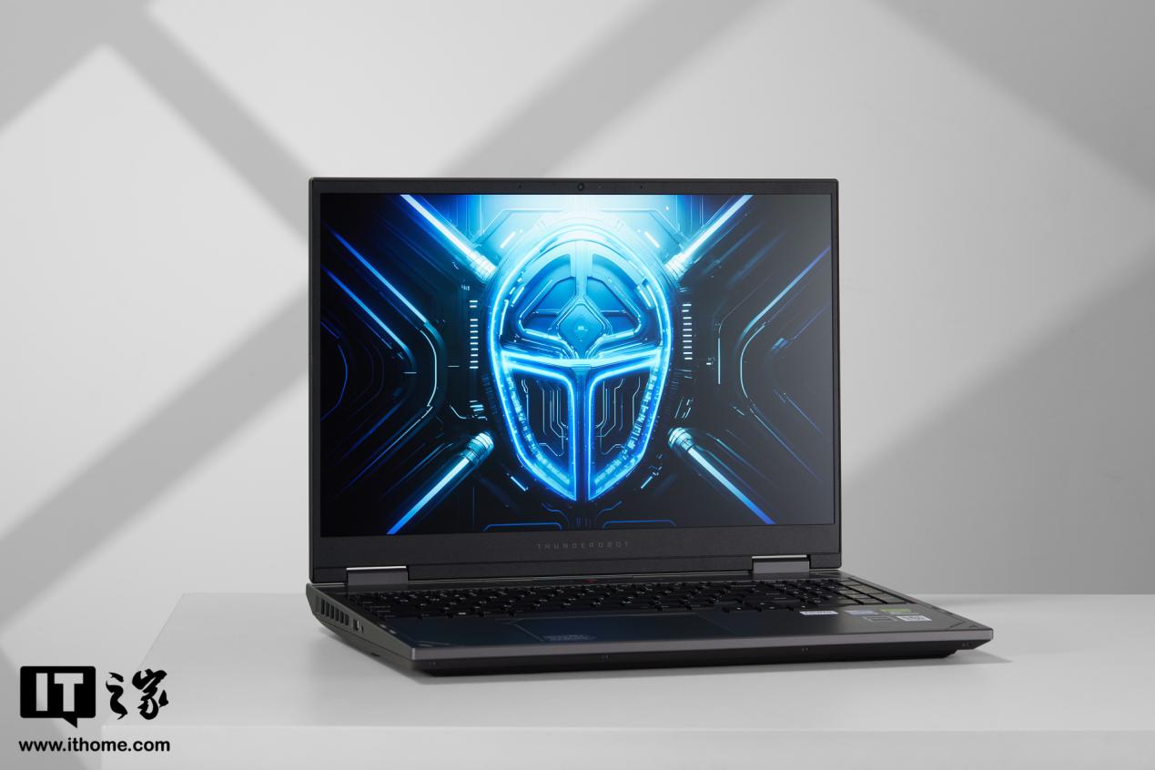 雷神猎刃 16 电竞本体验:越级散热技术加持,超高性价比