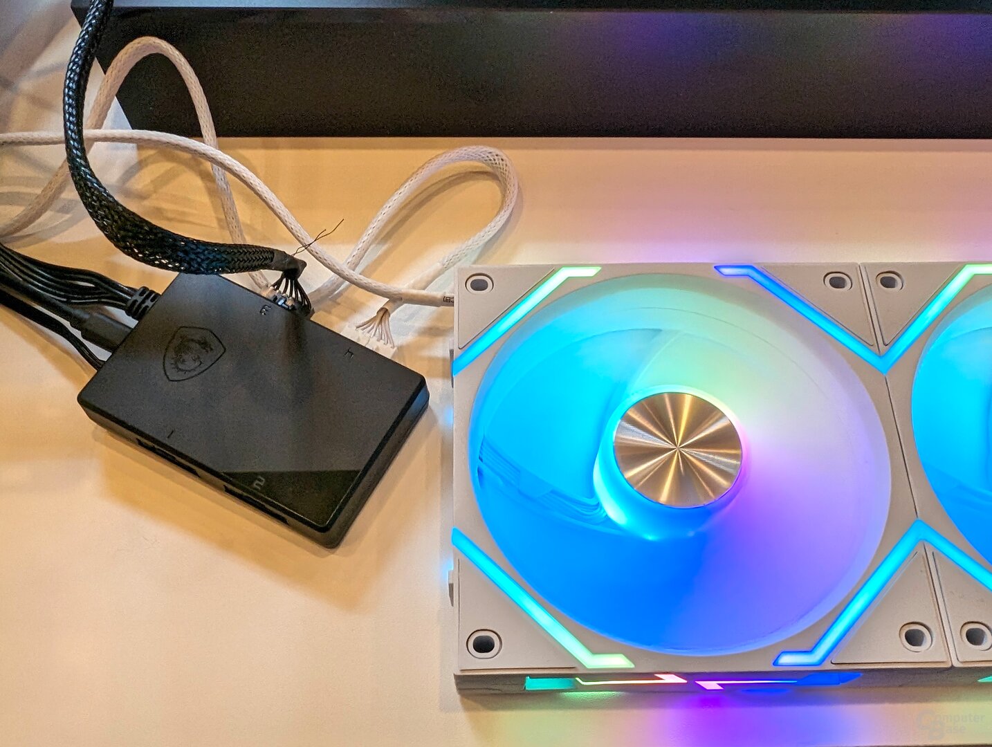 微星展示 MPG EZ120 ARGB 积木风扇:磁性桥接器连接,支持 JAF1 专有接头