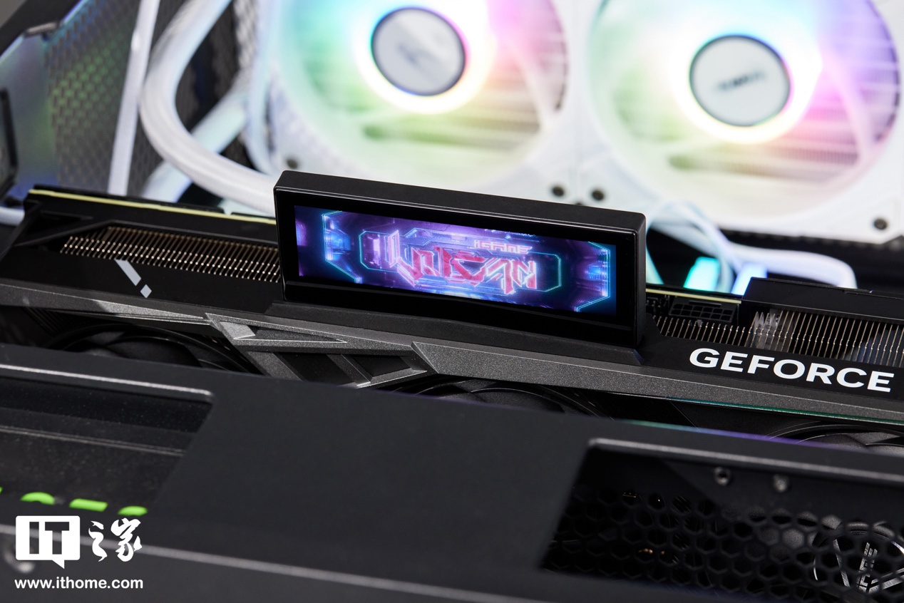 iGame GeForce RTX 4070 SUPER Vulcan OC 显卡图赏:暗黑低调,潮酷个性