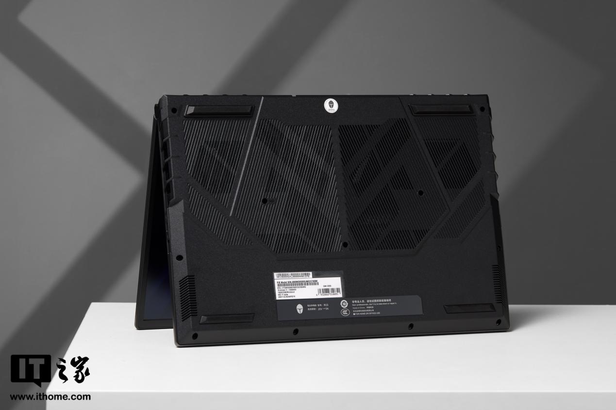 雷神猎刃 15 游戏本评测：高性价比的 2024 卷王级产品