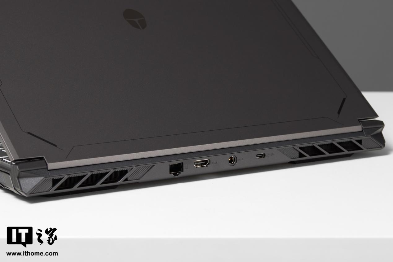 雷神猎刃 15 游戏本评测：高性价比的 2024 卷王级产品