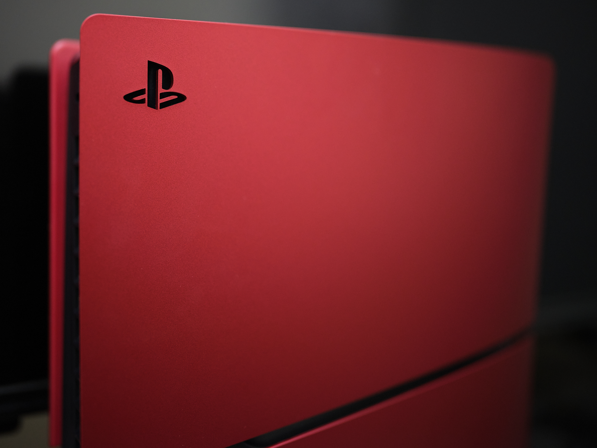 PS5轻薄版替换外壳图赏:年味拉满,质感还得看索尼!