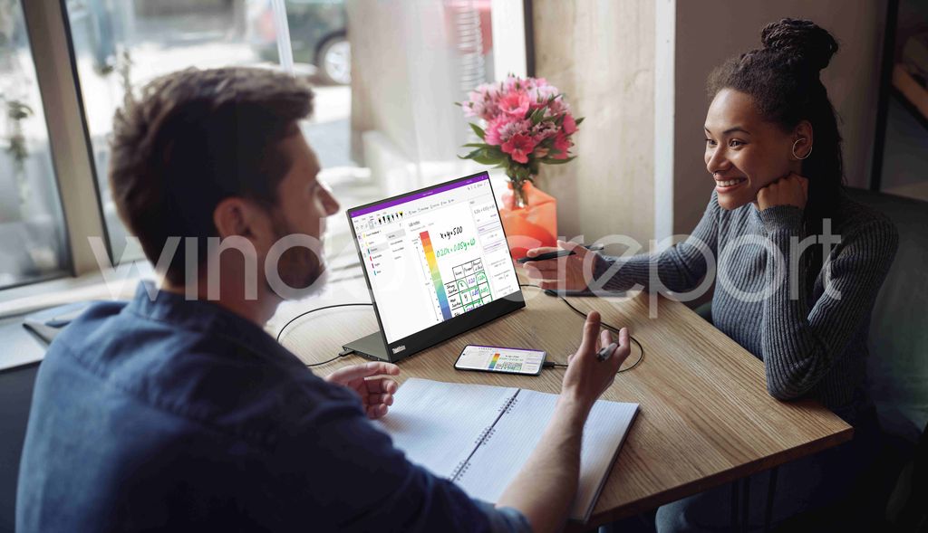 “戴帽”设计,联想 MWC 2024 新款笔记本阵容曝光