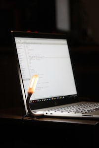 Python元编程解密：揭秘魔术帽的奥秘