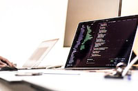 PHP 变量：从初学者到专家的10个步骤