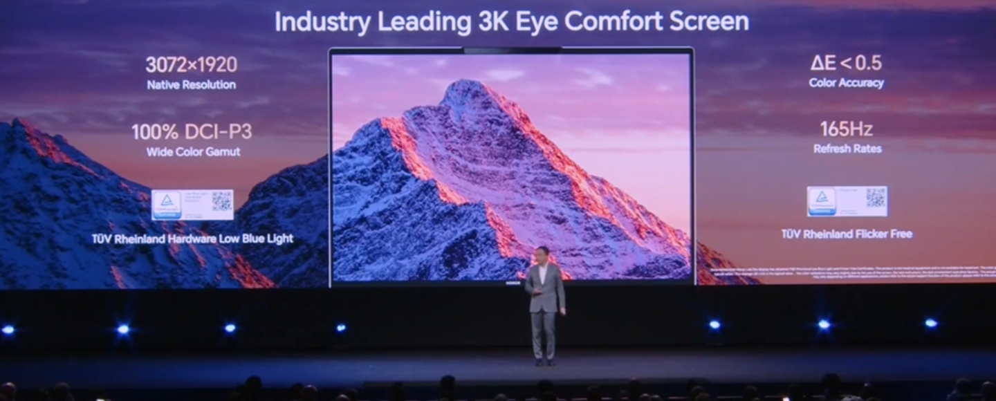 荣耀首款 AI PC:MagicBook Pro 16 笔记本亮相,Win 阵营首发空间音频