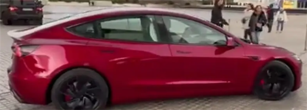 特斯拉全新Model 3性能版实车图曝光,预计2024年震撼上市