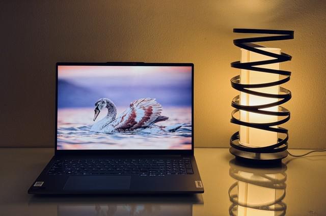 进入 AI PC 时代，体验酷睿 Ultra 大幅进化，联想小新 Pro 16 2024 带来三大惊喜！
