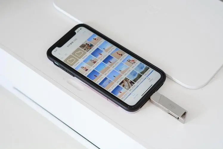 苹果15u盘怎么用