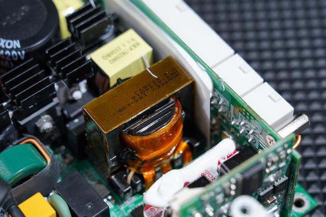 航嘉 MX750P 全模组电源评测:750W 的白金实力浓缩
