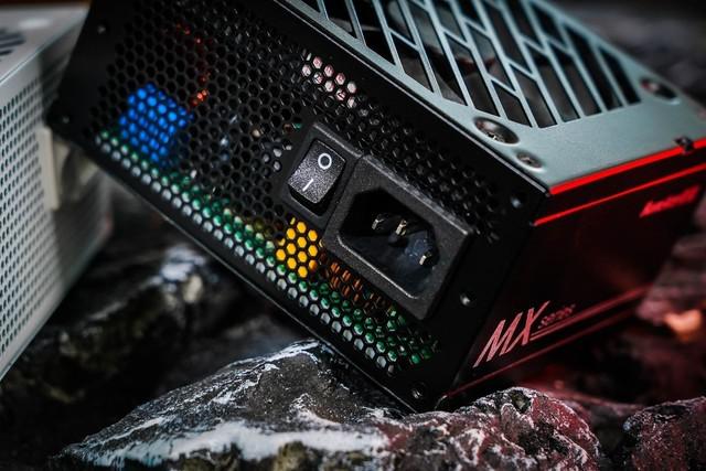 航嘉 MX750P 全模组电源评测:750W 的白金实力浓缩