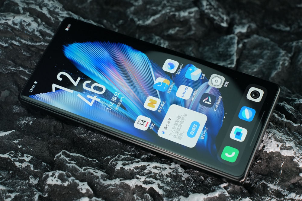 轻又强，焕新折叠新体验：vivo X Fold3评测