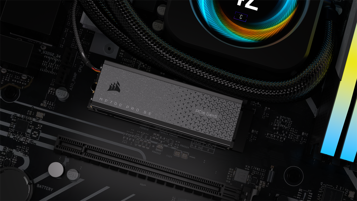 海盗船发布 MP700 PRO SE PCIe 5.0 固态硬盘:读速 14000MB/s,可选风冷 / 水冷散热