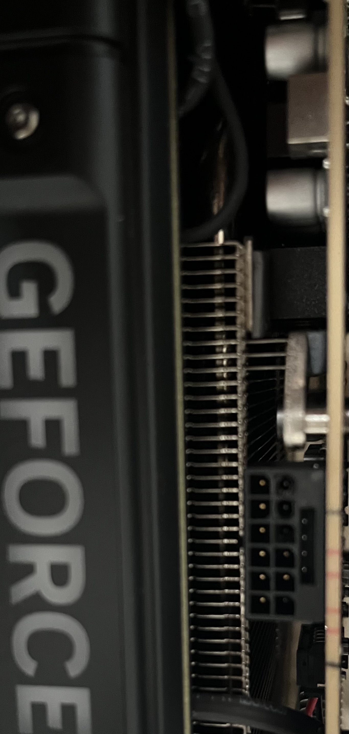 安装无误供电端子仍熔毁,韩国用户 RTX 4090 显卡遭遇经销商拒保