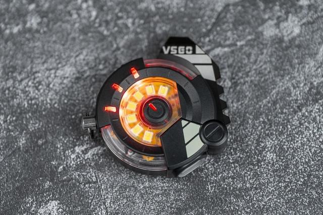 VSGO 黑鹞 EDC 随身灯评测：实用、有趣、小巧的户外工具 