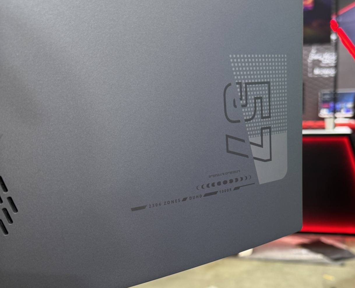 54 英寸 VA 超宽屏、2304 分区,酷冷至尊展出 GP57ZS 曲面 Mini LED 显示器