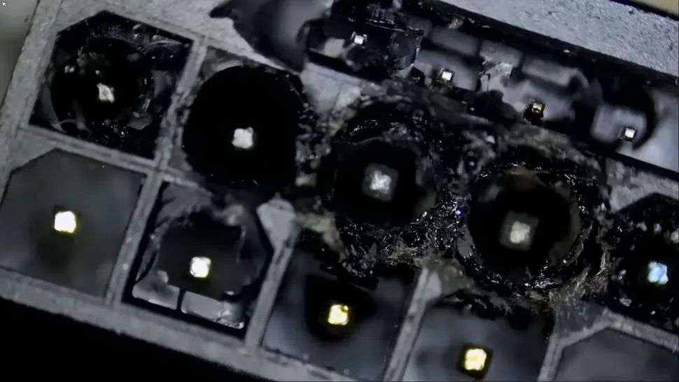 英伟达 RTX 4090 显卡烧熔问题依然严重,维修店平均每月经手 200 片